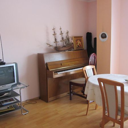 Apartments Dilja Malinska Ruang foto