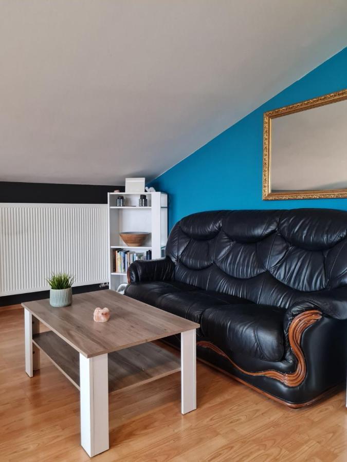 Apartments Dilja Malinska Bagian luar foto