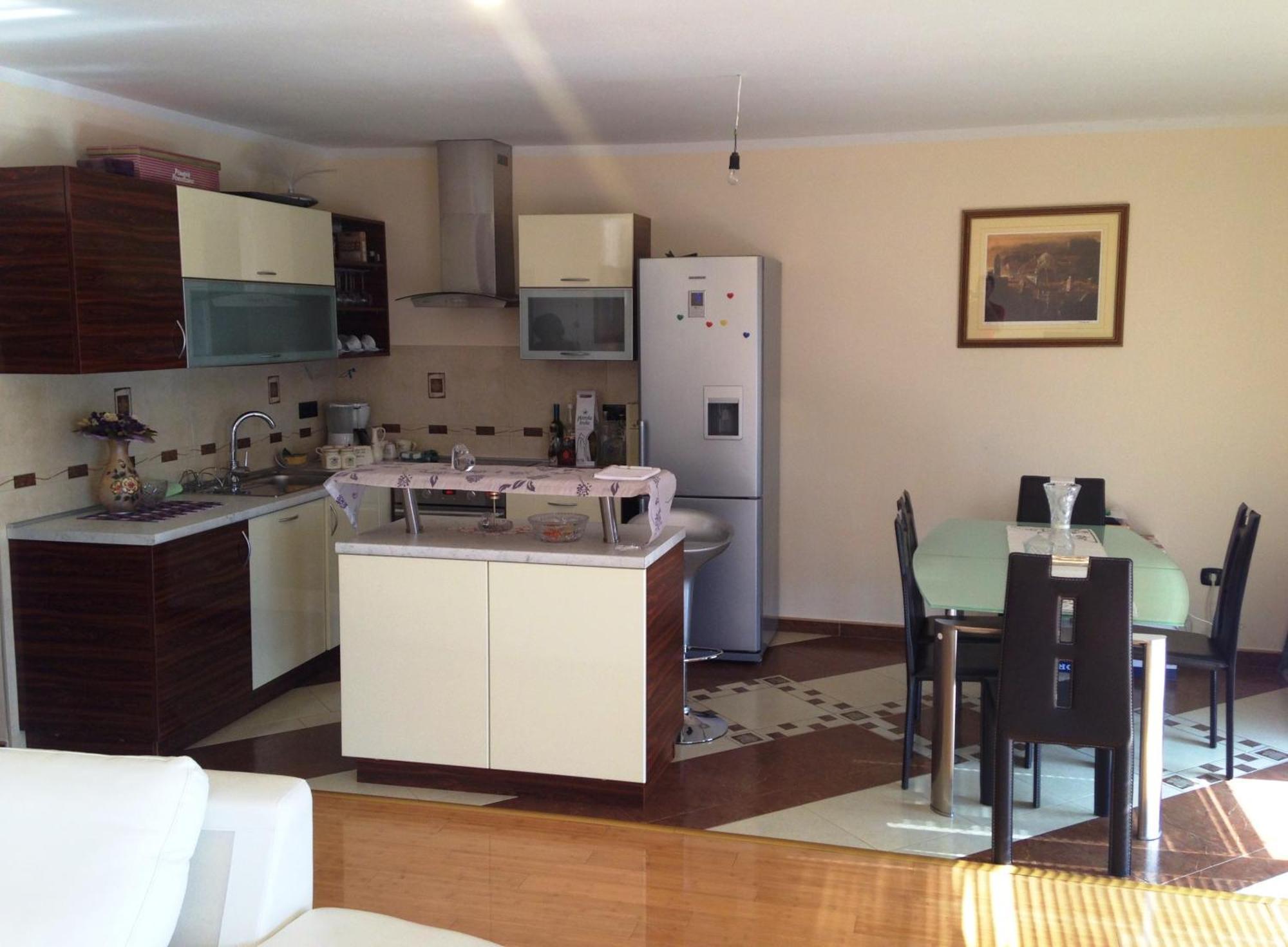 Apartments Dilja Malinska Bagian luar foto