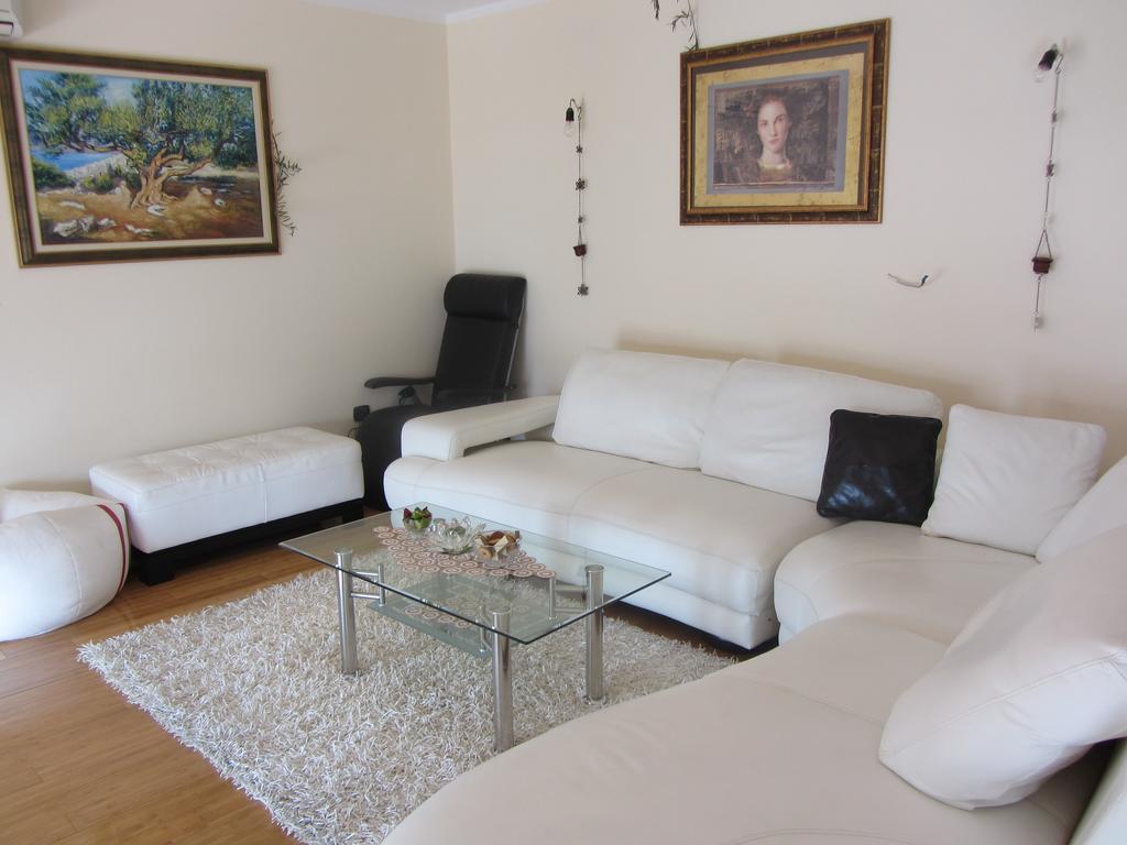 Apartments Dilja Malinska Ruang foto