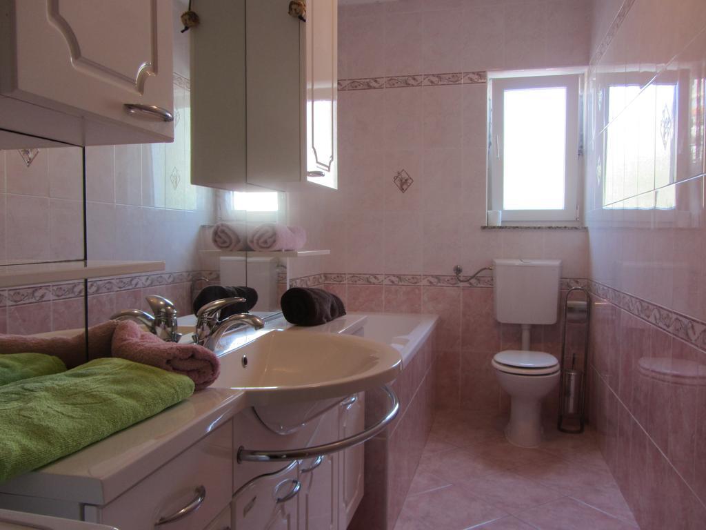Apartments Dilja Malinska Ruang foto