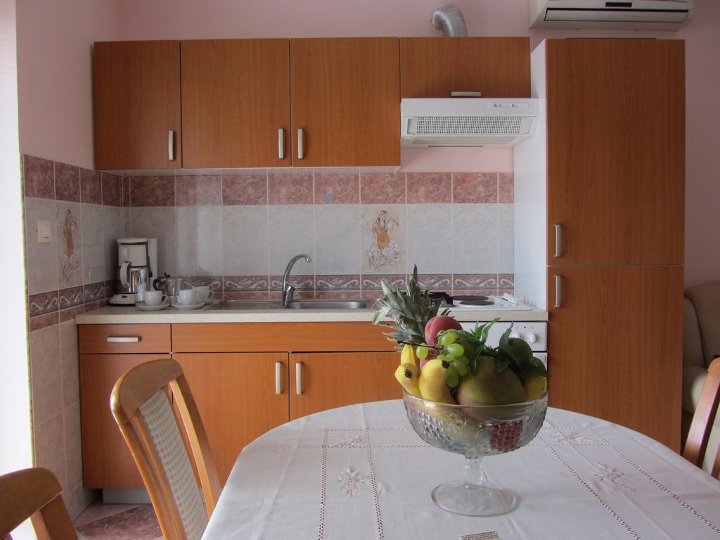 Apartments Dilja Malinska Ruang foto